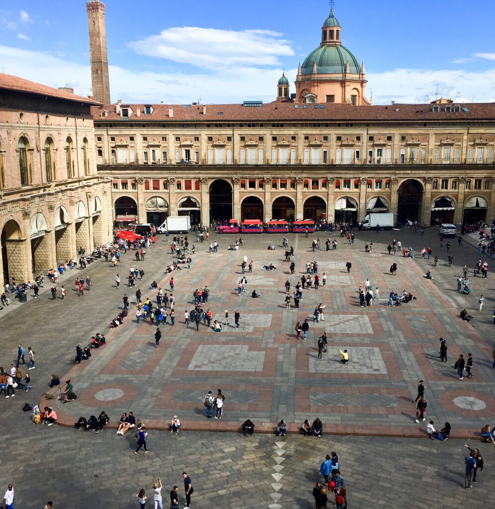Vista di Piazza Maggiore dal Palazzo Comunale