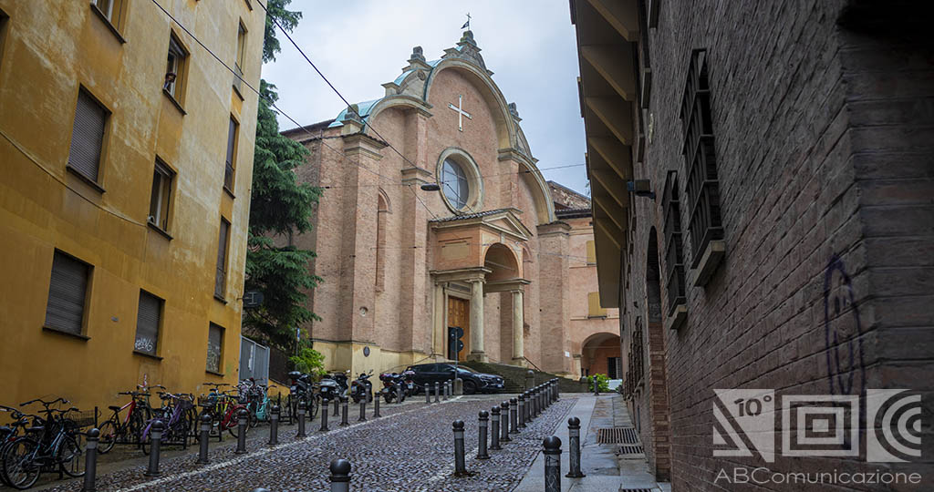 the hill of San Giovanni in Monte in Bologna