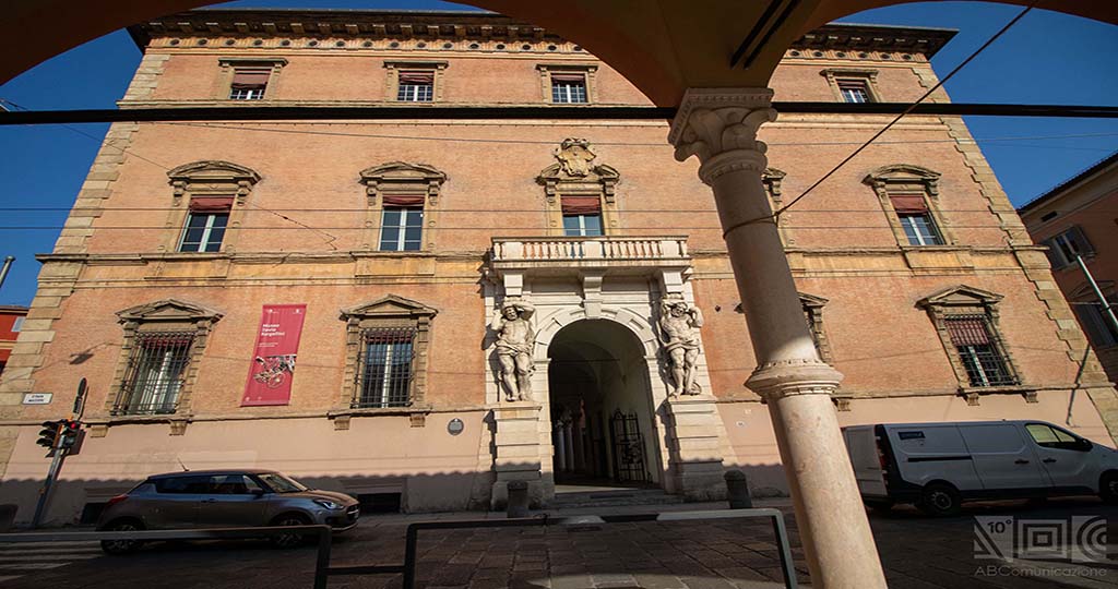 arcades near the basilica of the Santa Maria dei Servi