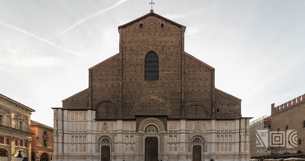 San Petronio's basil, Basilica Of San Petronio; Piazza Maggiore, Bologna, Bologna centre